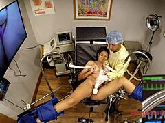 😏 tampa uni nurse michelle anderson spreads for patient checkup! 🍑💦