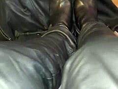 squeaky leather stiletto heels make ass pop 😈👠