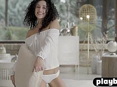 whoa this curly babe's striptease reveals her amazing curves up close