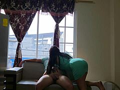 stepmom sneaks up while gaming then we fuck hard 😈🍑