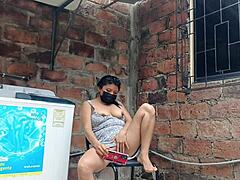 hey, my slutty neighbor flashes her pussy under that dress in the yard