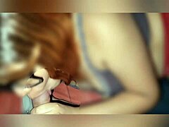 Латинка с големи задници, космата мокра путка се чука жестоко, включваме телевизора да скрием стоновете