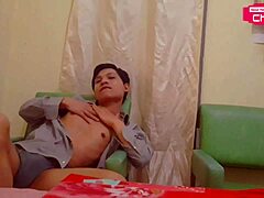 흥분 아시아 미녀 한셀 티오 바나나 손가락 자위 팬 서비스