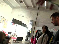 Porn actor can't get hard for mommy blowjob