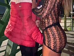 Wife spreads ass for two strangers on Dutra highway public fuck