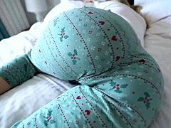 step bro sneaks in stepsis dream 😍 cums deep in her tight pussy cowgirl ride 💦