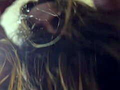 meu corninho favorta gosta de ser meu cinzeiro de cinza nas tetas