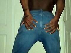 hey how else do ya think these lyrics hit with ass spreadin' and lipstick vibes? 🔥🍑