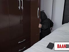 Dwarf Technician Delivers Intense Service While Hubby Watches Helplessly