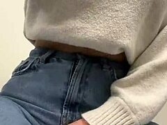 she sneaks a QUICK ORGASM in the doctor's office