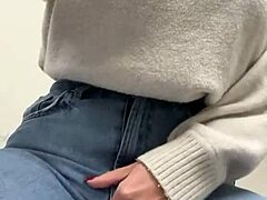 she sneaks a QUICK ORGASM in the doctor's office