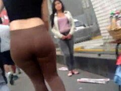 Peruvian nalgona shakes her fat ass in Ceres for you.