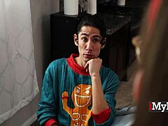 Giving Family Sex Toys for Xmas Turns into Wild FFM Threesome Daisy Fuentes Juniper Ren Imylf