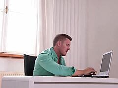 Curvy european teen candee licious masturbates to rough indian hardcore fucking