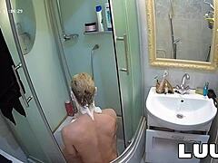 Quick shower luuv then homemade ass sex on camera!!