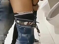 DEI O CU NO BANHEIRO DA ESCOLA PRA 2 PROFES!