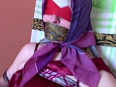 wanna feel this scarf bond my milf body tight? 