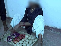 Sabji Wali Bhabhi Enjoys Close-Up Missionary and Doggystyle Masti Sex