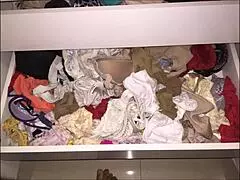 Cdzinha Limasp Returns To Iza's House, Her Work Colleague