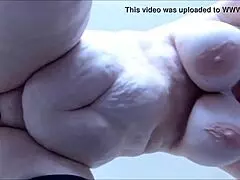 Geile amateur BBW met reusachtige tieten hard geneukt