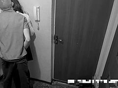 우리 새이웃이 유니폼 입은 부모님한테 몰래캠에 잡혔어