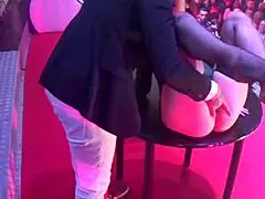 How does Zenda Sexy handle big dick in public romantic sex?