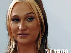 Cum-Swap Cuties Gwen Vicious And Rebecca Vanguard In Amateur Threesome