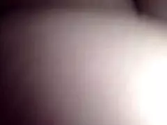 fucking a milf bareback and filling her with cum 😏