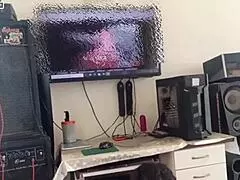 uh, i got so horny seeing my boyfriend working out that i just swallowed his whole cock in this interracial homemade handjob and lick session with my hairless pussy