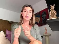 how does sex teacher roxy fox teach pussy licking and fingering in this tutorial?