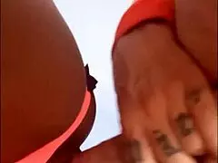 gozou dentro do bocetinha da pequena sem camisinha