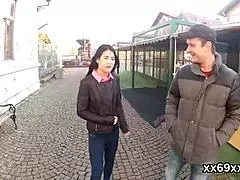 Doc examine hymens de salopes vierges à l'hôpital en défloration groupe trio patient