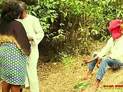 Sex cu BBW păroasă și doi pornostaruri BBC