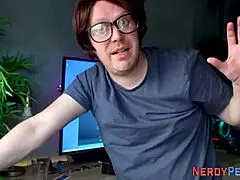 Leeds amateur gives first time blowjob to nerd's cock ending in facial