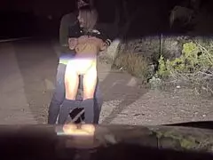 Vi knuller kåt kona overalt i offentlig sex-kompilasjon