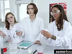 OMG, We Nerdy Girls Experimentin’ on a Guy’s Cock and Shar’n It - Riley Grey, Natalie Porkman, Aria Skye