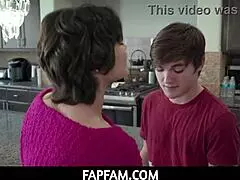 สุดยอด! Tyler Cruse เป็นเจ้าบ้านซอย Olive Glass เต็มความเงี่ยน