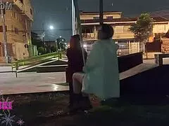 Meus Amigos Me Levaram Para Conhecer A Praça