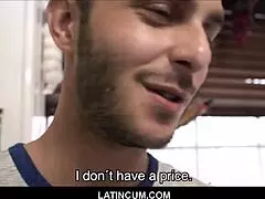 Ung straight dreng tager cash for gay POV gadeknald! 😲
