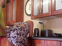 Acabei de Foder Minha Madrasta e Gravei Tudo no Celular!