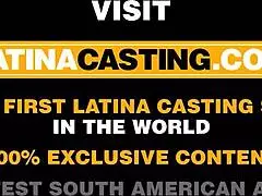 Острая латиношная шлюха получает грубый трах на кастинге 😏