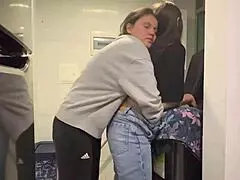 Ik Neuk Stiekem Mijn Stiefzus In De Wasruimte Lol 😜