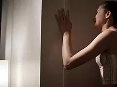 אני מתגרה בבחורה קטנטונת שחורה 18+ בגלישה בין גזעית