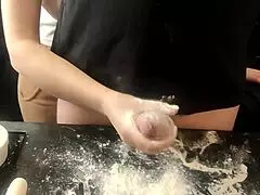 I’m wild for jerking off a floured penis with my friend!