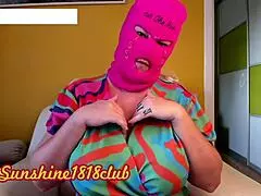Skimaskgirl Shows Big Boobs on Webcam