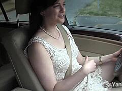 สาว Yanks Savannah Sly ช่วยตัวเองจนเสร็จหวานๆ ด้วยของเล่น