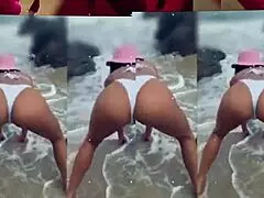 Sexy girl shows off exhibitionism casually