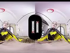 batgirl cosplay slut wants to fuck you silly in vr goggles 😈