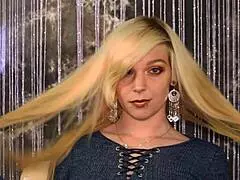 Gamer girl Roxy poses in slow motion, showing off her sexy outfit without nudity.