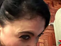 gata com bunda gigante dá o rabo de presente de natal para o músico da banda lucas crazy